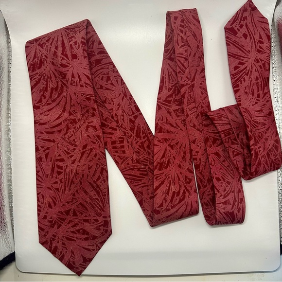 Vintage Ernest J. Carston Floral Pink Classic Silk Tie, Chicago - Picture 4 of 7